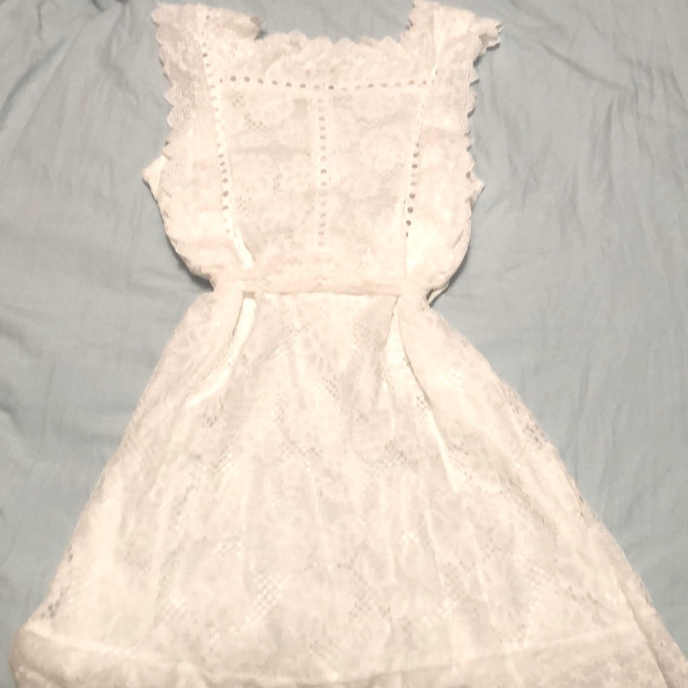 White lace dress